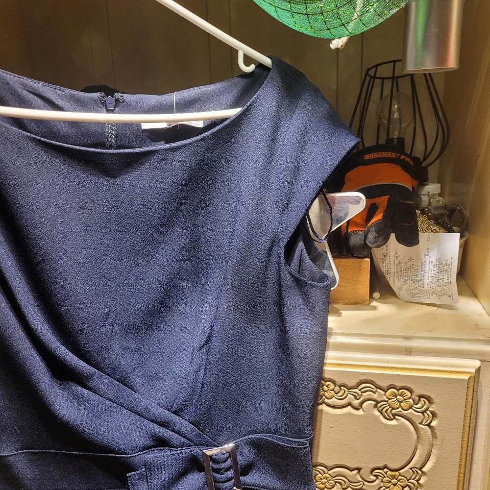 Dress - Picture 10 of 12